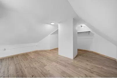 26 Washington Ave, Holyoke, MA 01040 - Photo 11