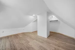 26 Washington Ave, Holyoke, MA 01040 - Photo 11