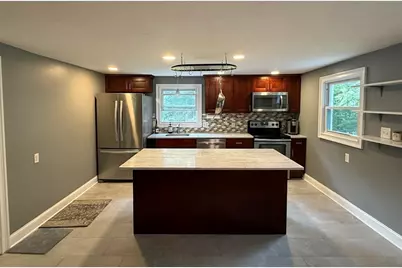 62 Piehl Ave, Worcester, MA 01606 - Photo 5