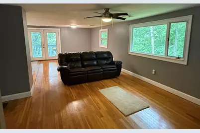 62 Piehl Ave, Worcester, MA 01606 - Photo 9