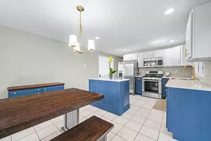 10 Fuller Ave, Attleboro, MA 02703 - Photo 11