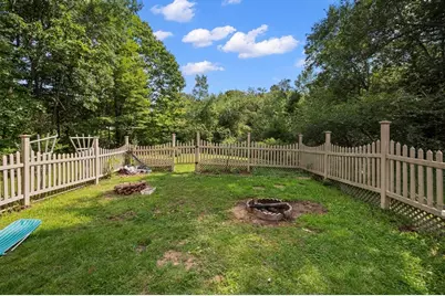90 West St, Wendell, MA 01379 - Photo 27