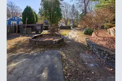 25 Stoneham Rd, Worcester, MA 01604 - Photo 21