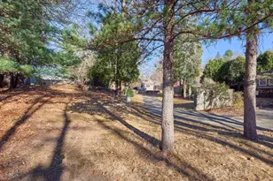 25 Stoneham Rd, Worcester, MA 01604 - Photo 15