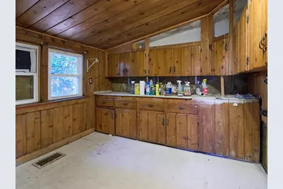 25 Stoneham Rd, Worcester, MA 01604 - Photo 5