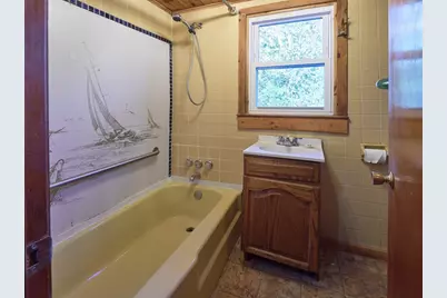 25 Stoneham Rd, Worcester, MA 01604 - Photo 13