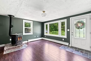 169 Quinapoxet St, Holden, MA 01522 - Photo 15