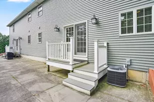10 Begley St, Agawam, MA 01001 - Photo 35