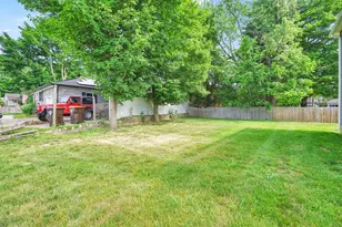 10 Begley St, Agawam, MA 01001 - Photo 37