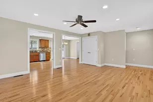 10 Begley St, Agawam, MA 01001 - Photo 7