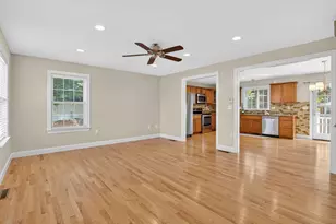 10 Begley St, Agawam, MA 01001 - Photo 3