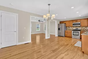 10 Begley St, Agawam, MA 01001 - Photo 13
