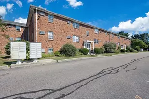 91 Pleasant St, Medfield, MA 02052 - Photo 3