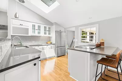 10 Kardon Rd, Boston, MA 02136 - Photo 9