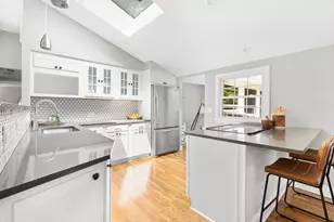 10 Kardon Rd, Boston, MA 02136 - Photo 9