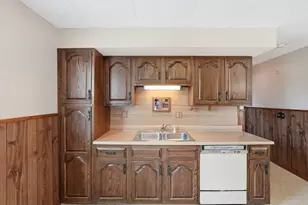 16 Dartmouth St, Worcester, MA 01604 - Photo 11