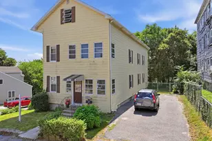 16 Dartmouth St, Worcester, MA 01604 - Photo 1