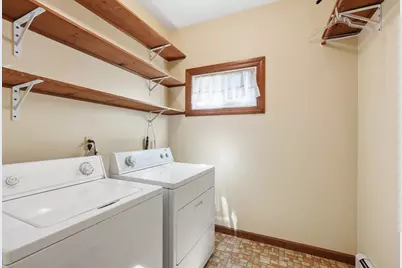 16 Dartmouth St, Worcester, MA 01604 - Photo 15