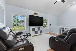 28 Stanley St, North Attleboro, MA 02763 - Photo 9
