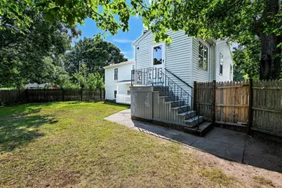 66 Seymour St, New Bedford, MA 02744 - Photo 21