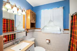 66 Seymour St, New Bedford, MA 02744 - Photo 15