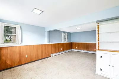 66 Seymour St, New Bedford, MA 02744 - Photo 17
