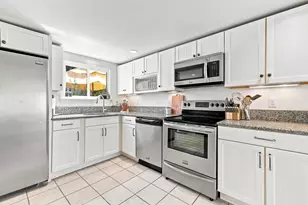589 South St, Wrentham, MA 02093 - Photo 5