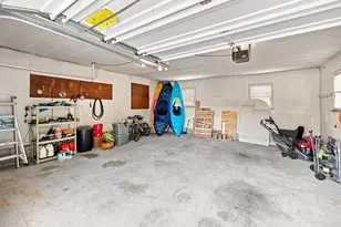 807 N Eastern Ave, Fall River, MA 02720 - Photo 27
