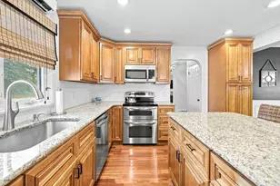 807 N Eastern Ave, Fall River, MA 02720 - Photo 11