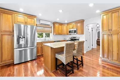 807 N Eastern Ave, Fall River, MA 02720 - Photo 3