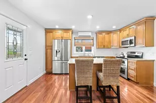 807 N Eastern Ave, Fall River, MA 02720 - Photo 9
