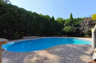 140 Wild Flower Cir, Westfield, MA 01085 - Photo 3