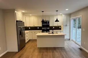 93 Rockland Rd, Auburn, MA 01501 - Photo 3