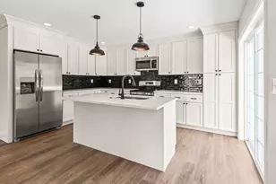 93 Rockland Rd, Auburn, MA 01501 - Photo 9