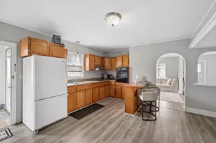 190 Raymond St, Fall River, MA 02723 - Photo 11