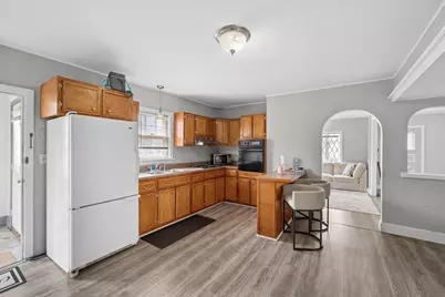 190 Raymond St, Fall River, MA 02723 - Photo 11