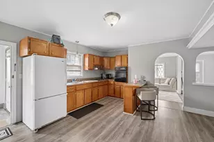 190 Raymond St, Fall River, MA 02723 - Photo 11