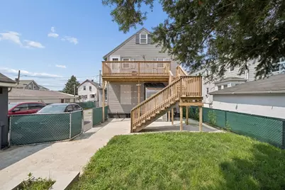 190 Raymond St, Fall River, MA 02723 - Photo 5