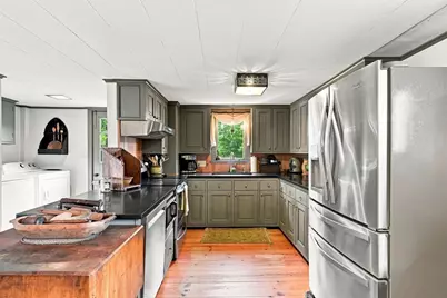 17 Main Street, Wales, MA 01081 - Photo 11