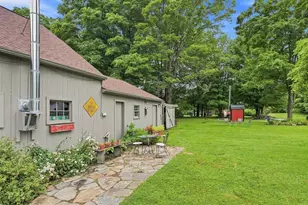 17 Main St, Wales, MA 01081 - Photo 33