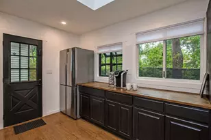 33 Plumtree Rd, Springfield, MA 01118 - Photo 21