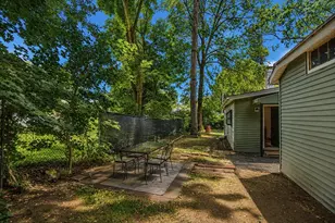 33 Plumtree Rd, Springfield, MA 01118 - Photo 7
