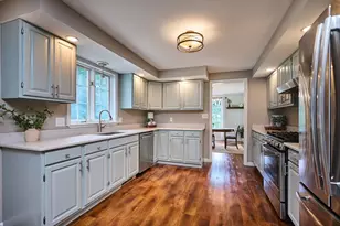 20 Carriage Ln, South Hadley, MA 01075 - Photo 7