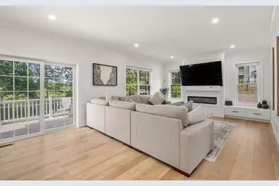 9 Flanagan Dr, Shrewsbury, MA 01545 - Photo 9
