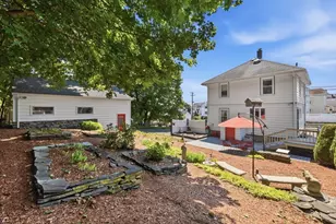 37 Bridge St, Beverly, MA 01915 - Photo 3