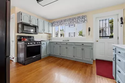 37 Bridge Street, Beverly, MA 01915 - Photo 11