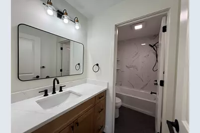 33 Polaski Ave, Chicopee, MA 01013 - Photo 13