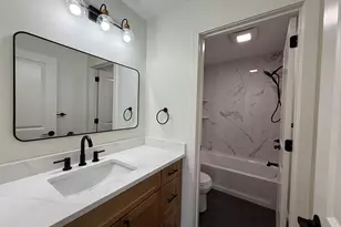 33 Polaski Ave, Chicopee, MA 01013 - Photo 13