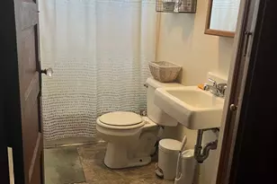 334 Earle St, New Bedford, MA 02746 - Photo 7