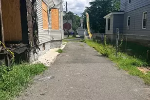 30-32 Ruskin St, Springfield, MA 01108 - Photo 11